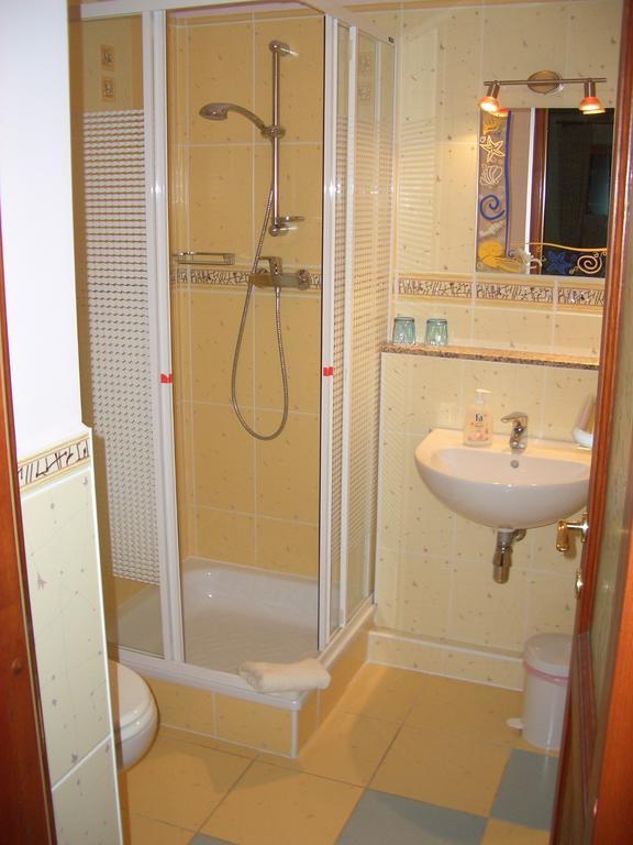 Bundi Vendeghaz Hotel เคฮีดาคุชทานี ภายนอก รูปภาพ